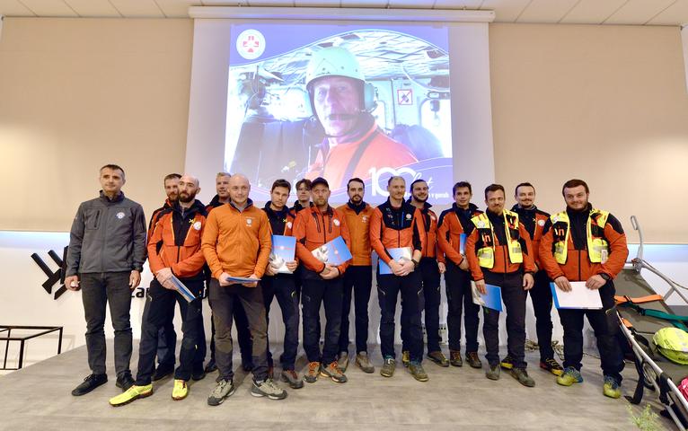 New mountain rescuers and mountain rescuers instructors, photo: Anja Benedik